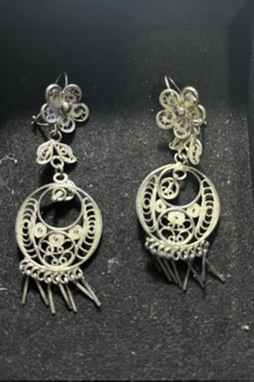 Vintage Filigree Flower Dangle Earring. 800 Silver.  Intricate Design